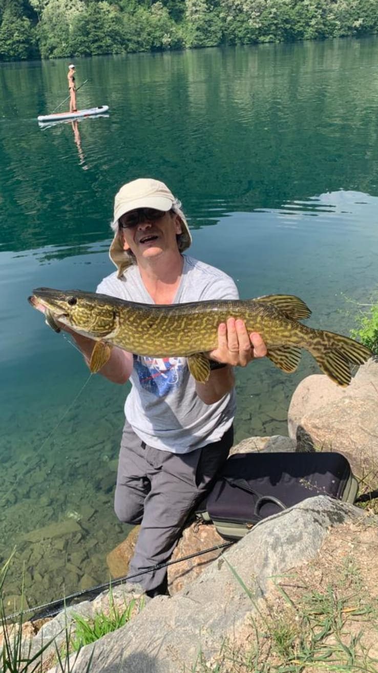 Luccio pesato nel lago di levico