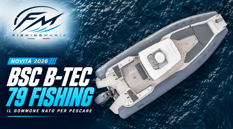 BSC B-TEC 79 Fishing visto dall’alto sull’acqua, con logo Fishingmania e scritta “Novità 2026”.